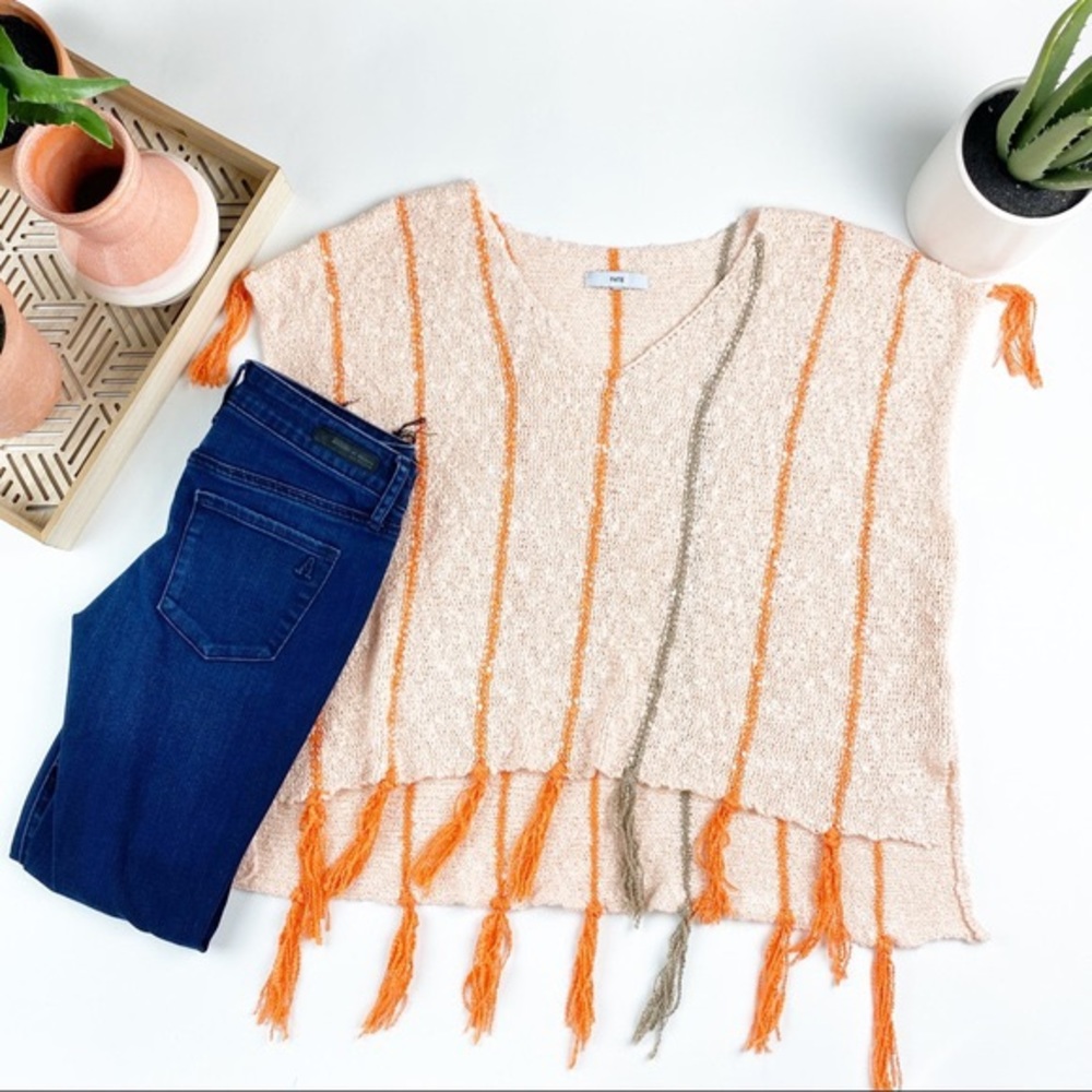 Fate Short Sleeve Tassel Knit Top
